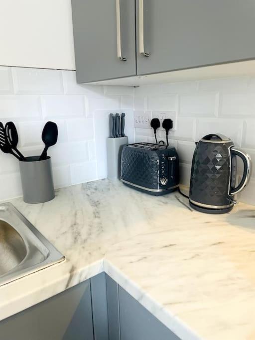 دربي #10Bs 1 Bed Serviced Apartment المظهر الخارجي الصورة